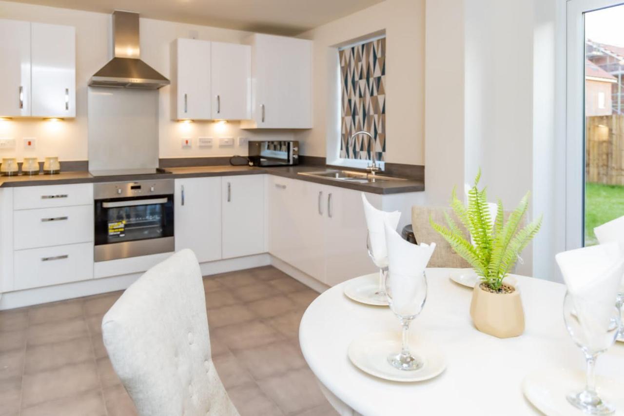 Stunning 3-Bed Risa House In Beeston Nottingham Villa Esterno foto
