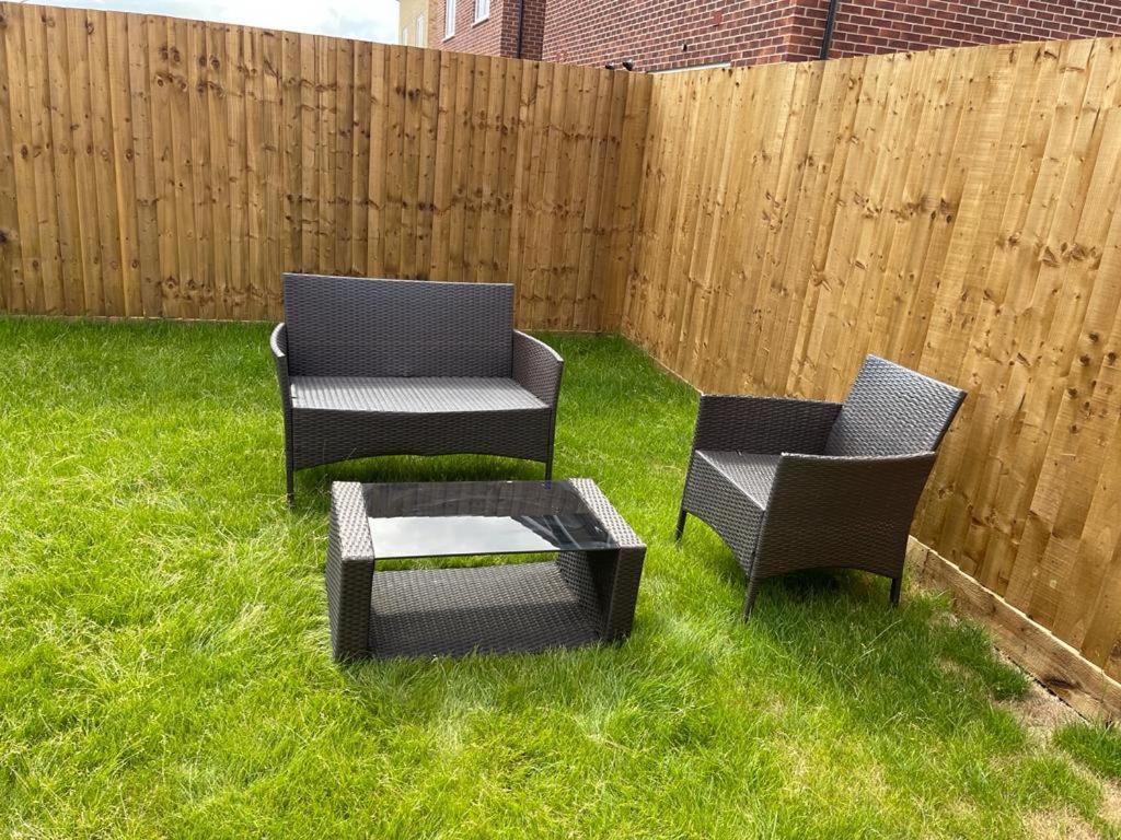 Stunning 3-Bed Risa House In Beeston Nottingham Villa Esterno foto